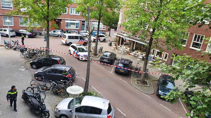 De straat is afgezet.