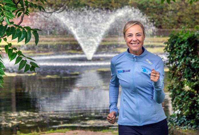 Hardloopster Mina Guli loopt in zes maanden 100 marathons om aandacht te vragen voor water