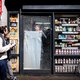 Halsema laat zeven toeristenwinkels in Amsterdam-Centrum sluiten vanwege verkoop ‘hennepjoints’