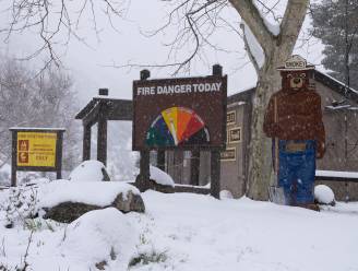 Californië gaat gebukt onder zeldzaam winterweer. Voor het eerst in meer dan 30 jaar kondigt Los Angeles een sneeuwstormalarm af