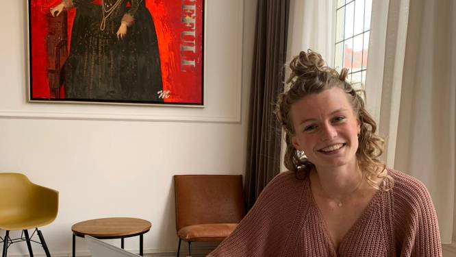 Jobcoach Brenda (24) helpt hoger opgeleide jongeren met een arbeidsbeperking aan een baan
