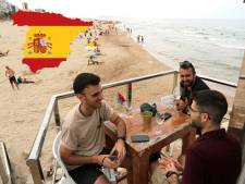 Afschaffen mondkapjesplicht moet helpen toeristen weer naar Spaanse costa’s te trekken