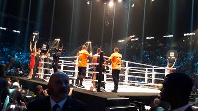 Kickbokser Nieky Holzken verslagen in titelgevecht