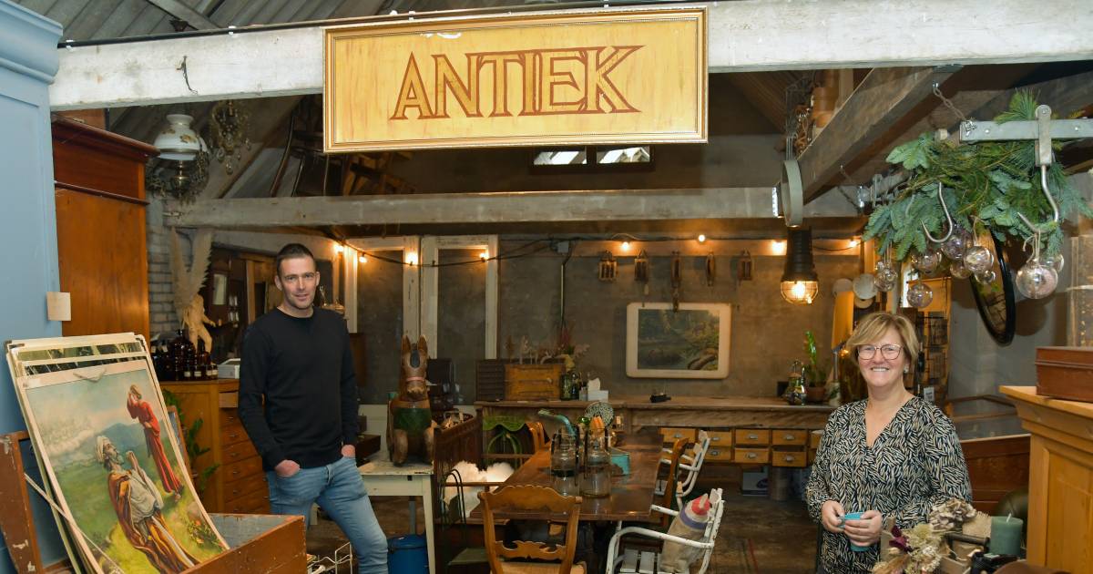 Doordeweeks is Davy reparateur, in het weekend handelt hij in antiek