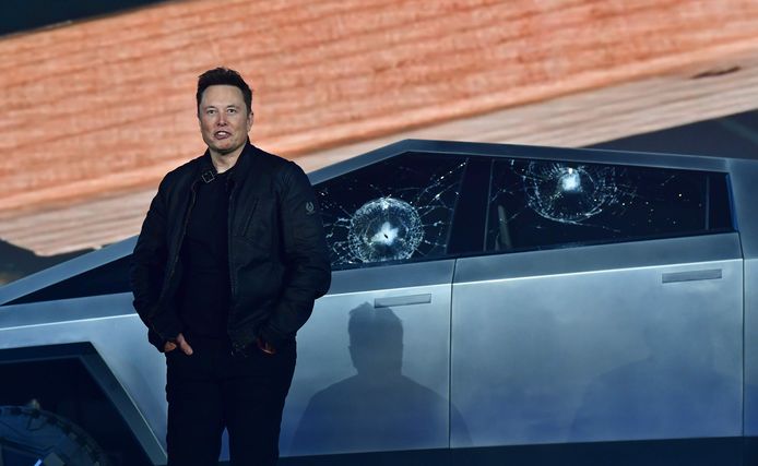 Volgens Elon Musk kunnen er “met geen mogelijkheid krassen op de auto komen”.