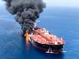 Een van de beschadigde olietankers in Golf van Oman is onderweg naar haven<br>