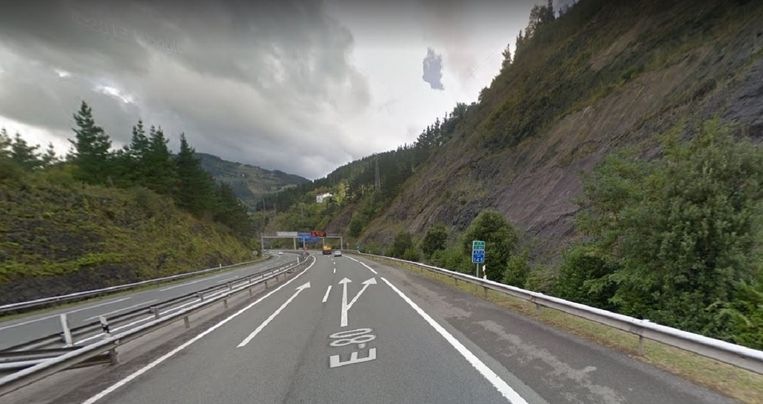 Het gedeelte van de snelweg AP-1 in Spaans Baskenland waar het fatale ongeluk plaatsvond. Beeld Google Street View