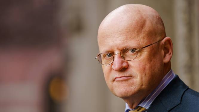 Grapperhaus: ‘Idioten die agenten in hun tuin opwachten, dat is zo laf, zo laag’