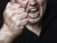 Tielenaar mishandelt vriend en bedreigt ex en krijgt straf en contactverbod