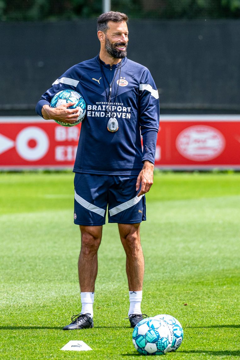 Van Nistelrooij tijdens de eerste training van het seizoen op het trainingscomplex in Eindhoven.  Beeld Pro Shots