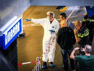Terreurverdachte die 2 toeristen in Amsterdam-Centraal neerstak, beschuldigt Wilders en Nederland van islamkritiek