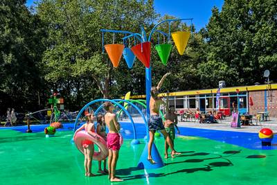 Buitenzwembaden in Made en Terheijden gaan nog niet open