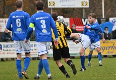 Jari verpest jubelrol Jarne bij Juliana: ‘Al weken ben ik met de derby bezig’