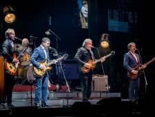 The Analogues zeggen ‘hello’, maar geen ‘goodbye’, al nemen ze wel afscheid van de kleinere zalen