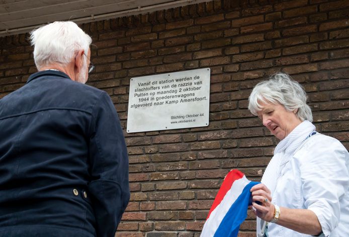 Burgemeester Lambooij (archief) krijgt komende maand het bevrijdingsvuur in handen.