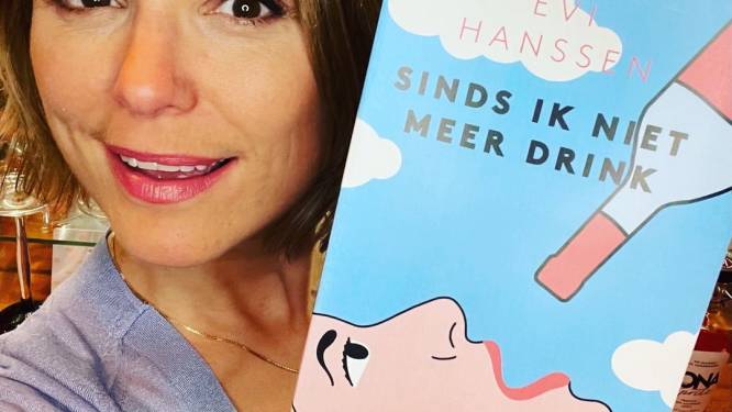 Evi Hanssen drinkt al twee jaar geen alcohol meer: “Ik dans nog steeds op tafel. Alleen val ik er nu niet meer af”