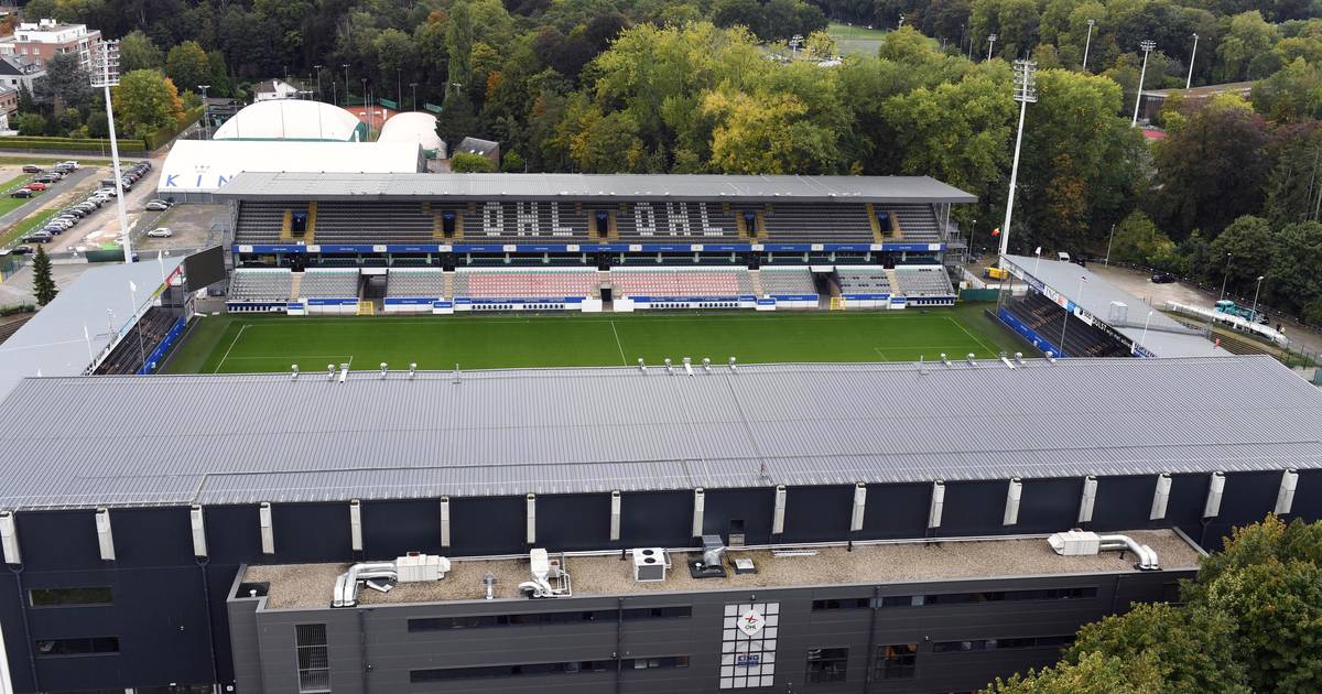 VIDEO 582 zonnepanelen op dak van King Power at Den Dreef Stadion Leuven hln.be