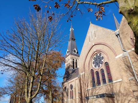 Parochie Riel wil halve ton van gemeente Goirle: financiële nasleep van restauratie kerk en toren