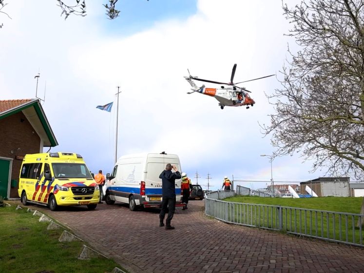 Grote reddingsactie op Ketelmeer: bewusteloze man uit water gehaald