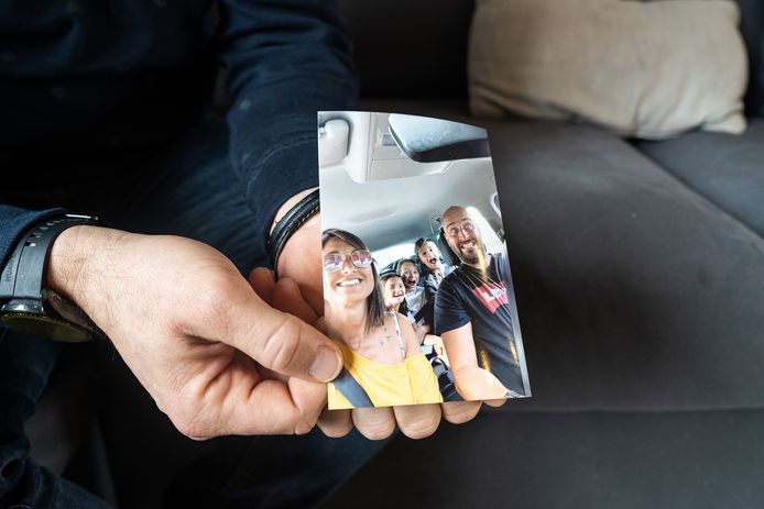 Pauline, Jeremy et leurs trois enfants.