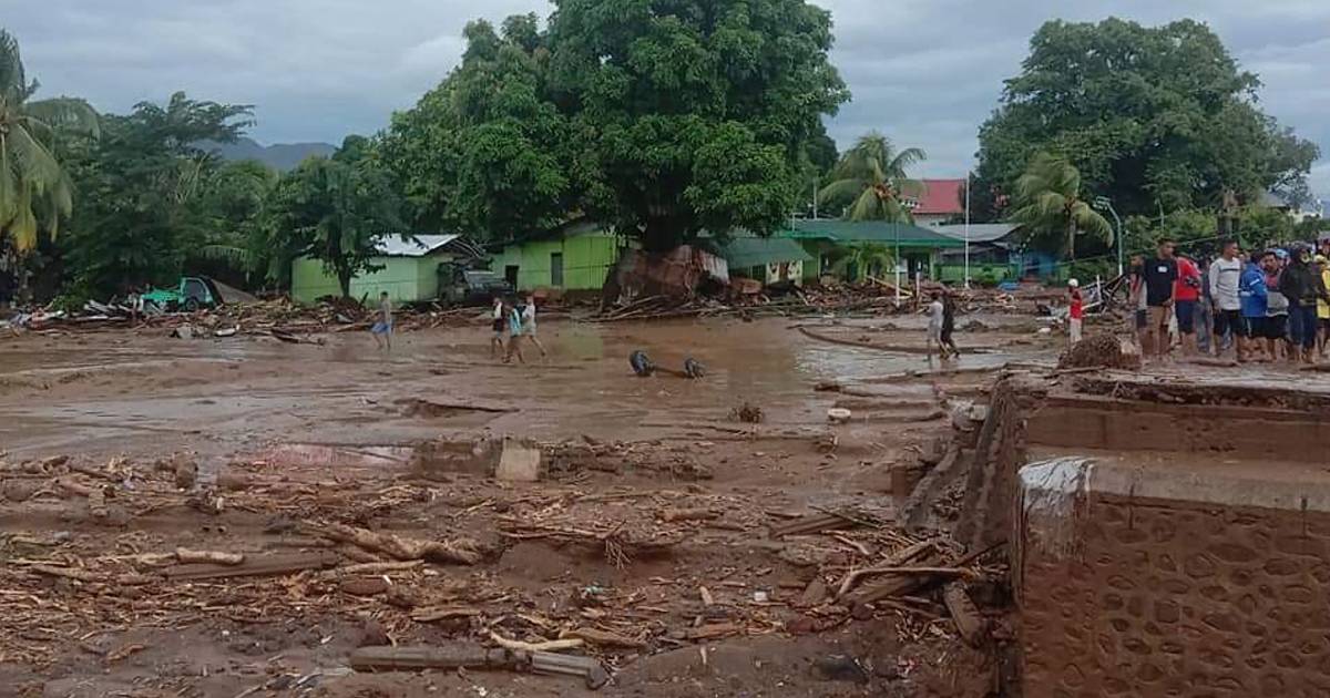 Puluhan tewas akibat badai di Indonesia: banyak orang masih terkubur di bawah lumpur |  luar negeri