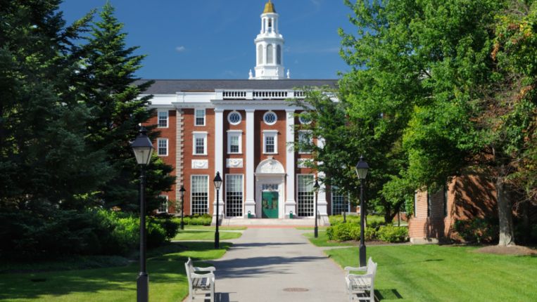 Harvard University blijft de meest prestigieuze universiteit | De Morgen