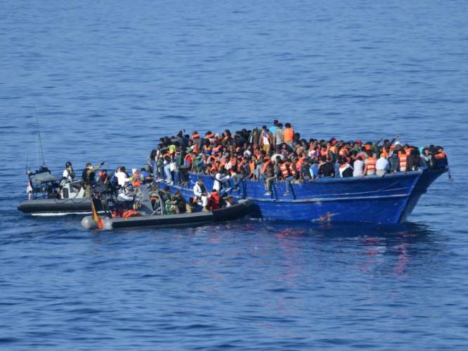 Bijna 200 migranten gered op Middellandse Zee