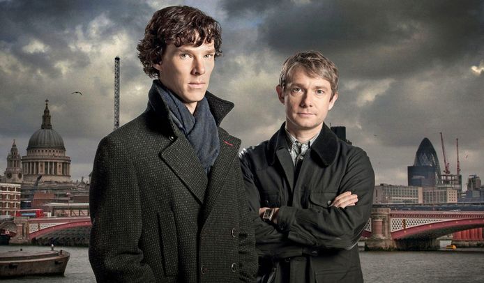 Benedict Cumberbatch als Sherlock Holmes (links) en Martin Freeman als Dr. John Watson.