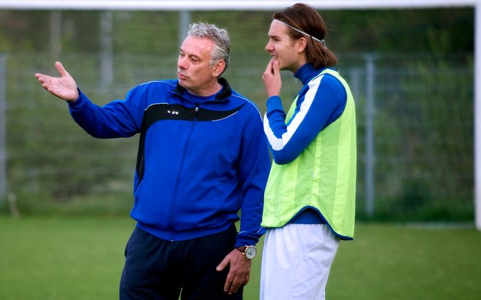 Peter Remie als trainer van destijds eersteklasser JEKA, waar hij tussen 2011 en 2014 hoofdtrainer was. (archieffoto)