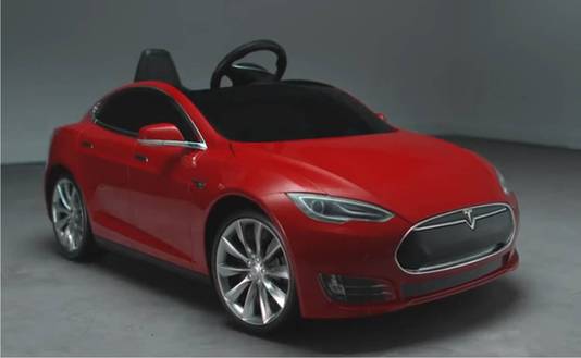 schroot Onschuld rooster Tesla lanceert Model S voor (rijke) kinderen | Drive | hln.be