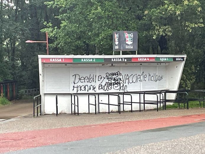 Bekladding NEC