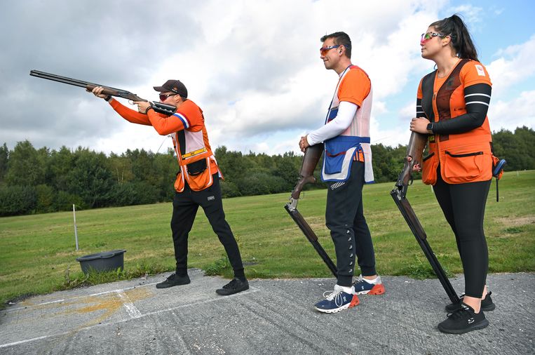 Op kleiduiven schieten is als penalty's nemen, maar dan wel 125 keer per wedstrijd - Volkskrant