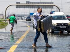 Reprise progressive du trafic à l’aéroport de Dubaï, toujours inondé