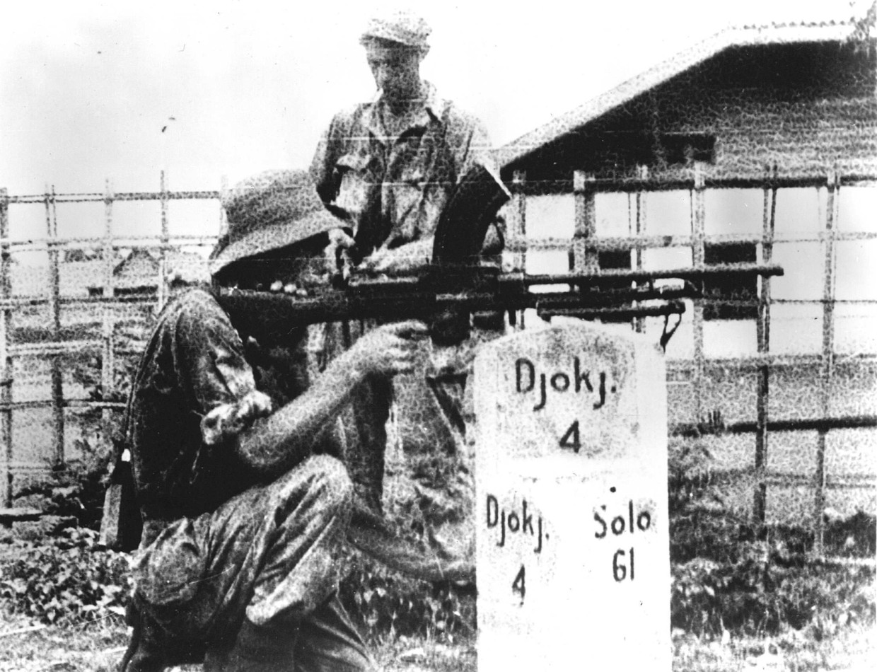 Nederlandse troepen in 1948, tijdens de politionele acties. Beeld ANP