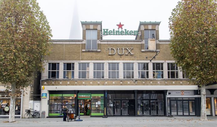 Club Dux aan de Markt.