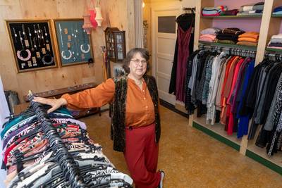 Carla opent tweedehandskledingwinkel in Made: ‘Ik wil iets doen waar ik honderd procent achter sta’
