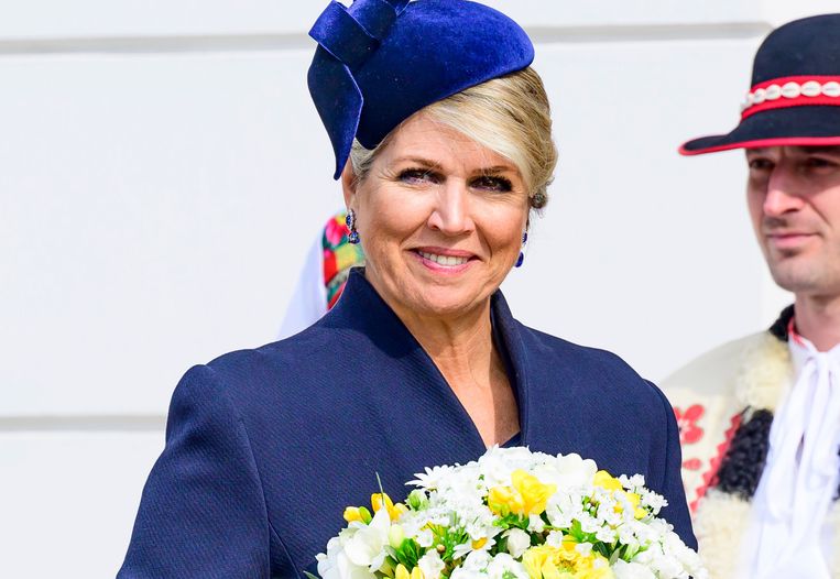 Máxima in koninklijk blauw tijdens de eerste dag van het staatsbezoek aan Slowakije Beeld Brunopress
