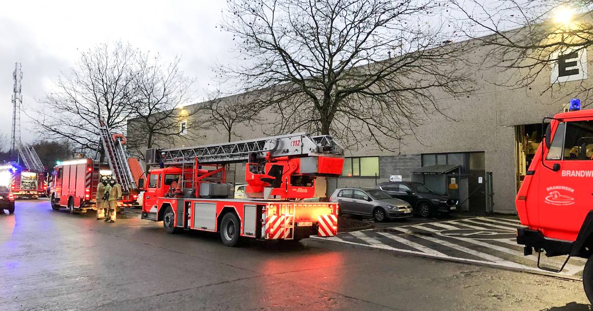 Tapijtfabriek Associated Weavers in Ronse ontruimd na brand in machine ...