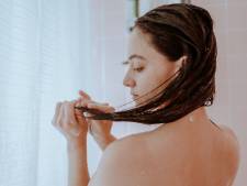 Comment aider nos cheveux à graisser moins vite? Les conseils des experts