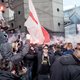 Het is ‘te druk’ bij het stadion, zegt de gemeente. Dan komen nog honderden Ajax-fans extra de titel vieren