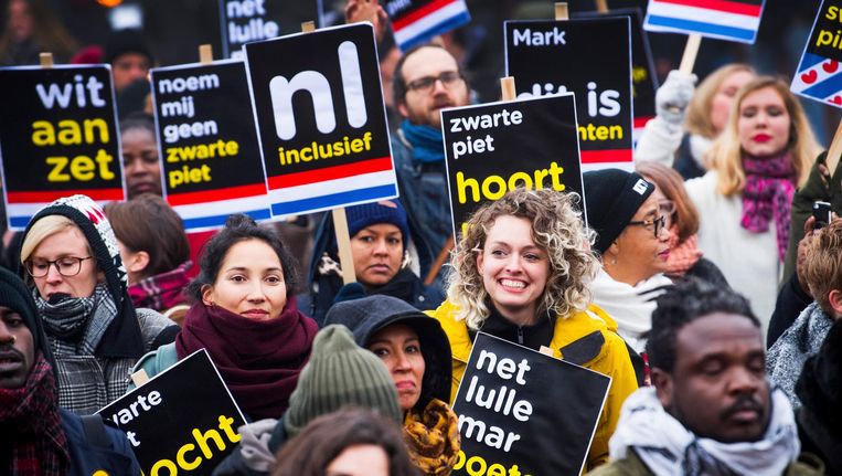 Demonstratie Tegen Zwarte Piet In Dokkum Is Rustig Verlopen Het