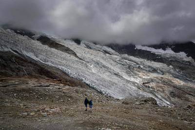 Evacuation flights in Swiss valley again on Saturday: tourists pay 150 euros for helicopter rescue