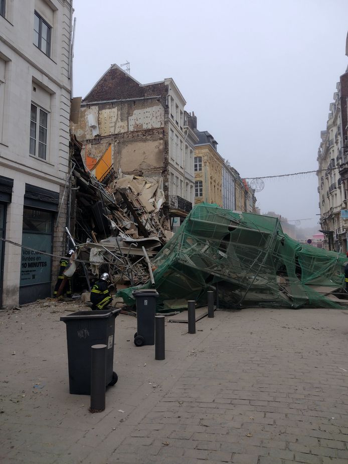 Schade na de instorting in Rijsel.