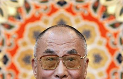 Le dalaï-lama, chef spirituel au Tibet et diabolisé en Chine