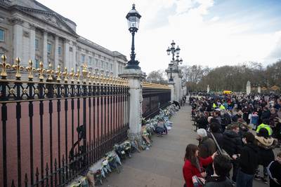 Les Britanniques rendent hommage au prince Philip malgré les règles sanitaires