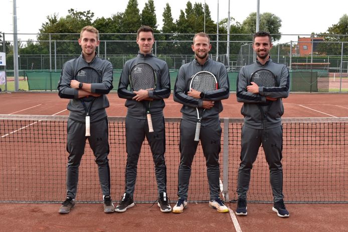 MLTC Middelburg, tennis team met v.l.n.r. Eddy Sprinkhuizen, Rowin Tazelaar, Paul van Hoeve en Stijn Sprinkhuizen