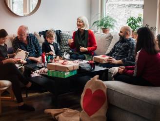Hoe koester je je schoonfamilie, wat met ‘framily’ en hoe ga je om met die ene lege stoel? Tips om te verbinden aan de feesttafel