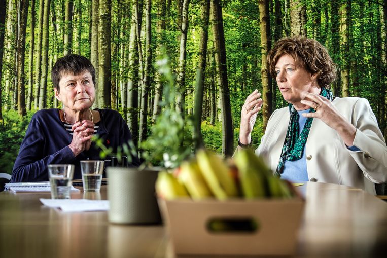 Catherine Verfaillie en Petra De Sutter  Beeld Bob Van Mol