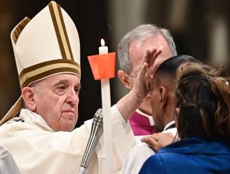 Paus in paasboodschap: “Raak niet ontmoedigd door zee van problemen”