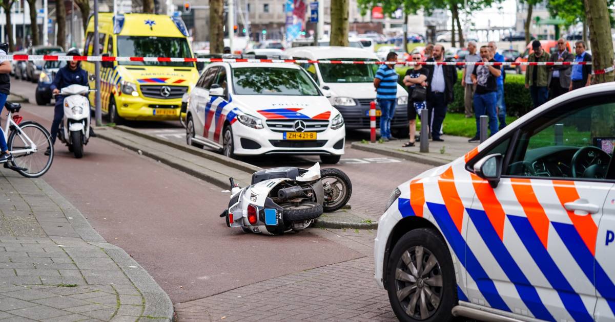 man 32 overleden na scooterongeluk in rotterdam zuid rotterdam ad nl
